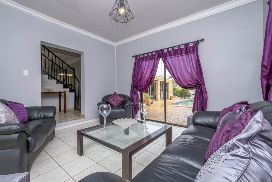 4 Bedroom Property for Sale in Rouxville Western Cape
